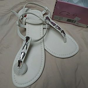 Thonge sandals